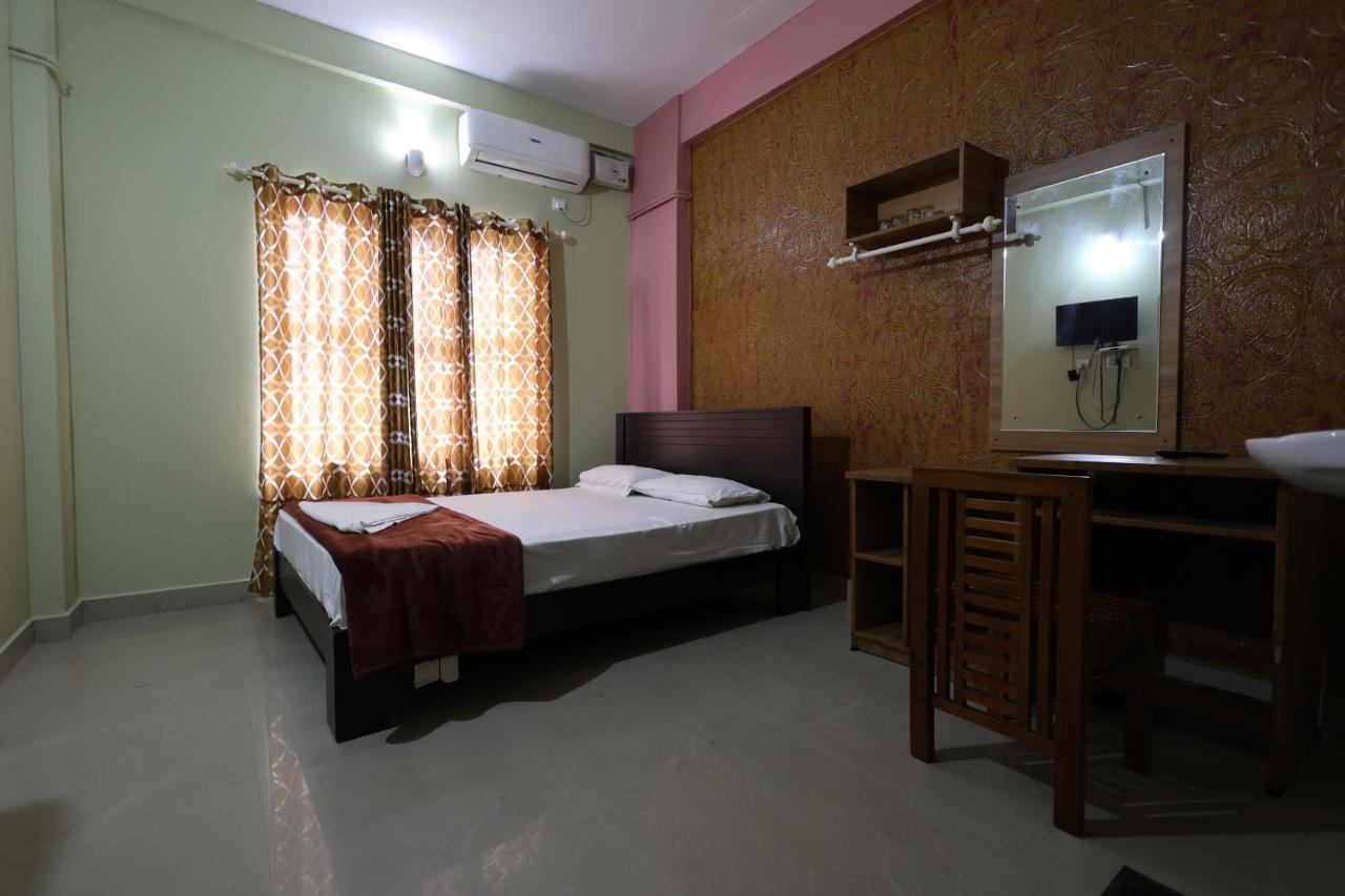 Wayanad Regal Residency Hotell Kalpatta Eksteriør bilde