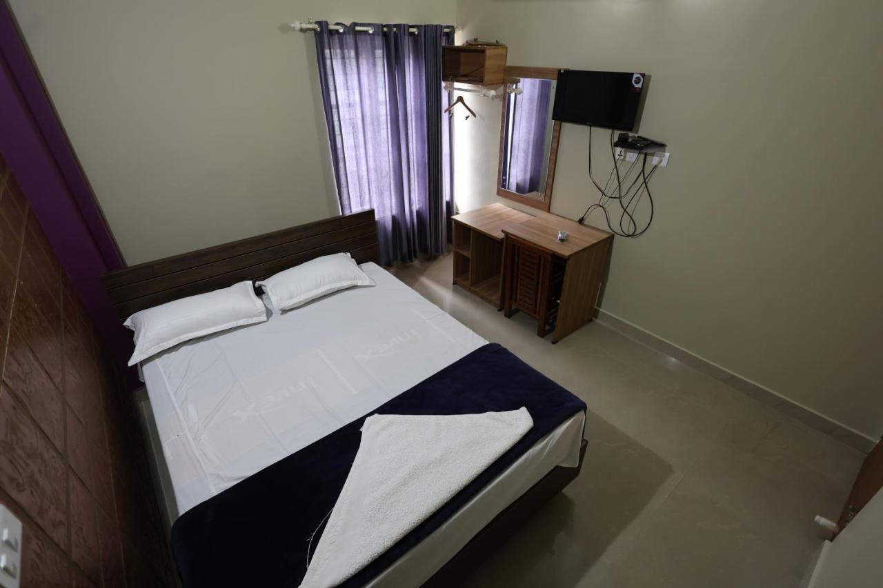 Wayanad Regal Residency Hotell Kalpatta Eksteriør bilde