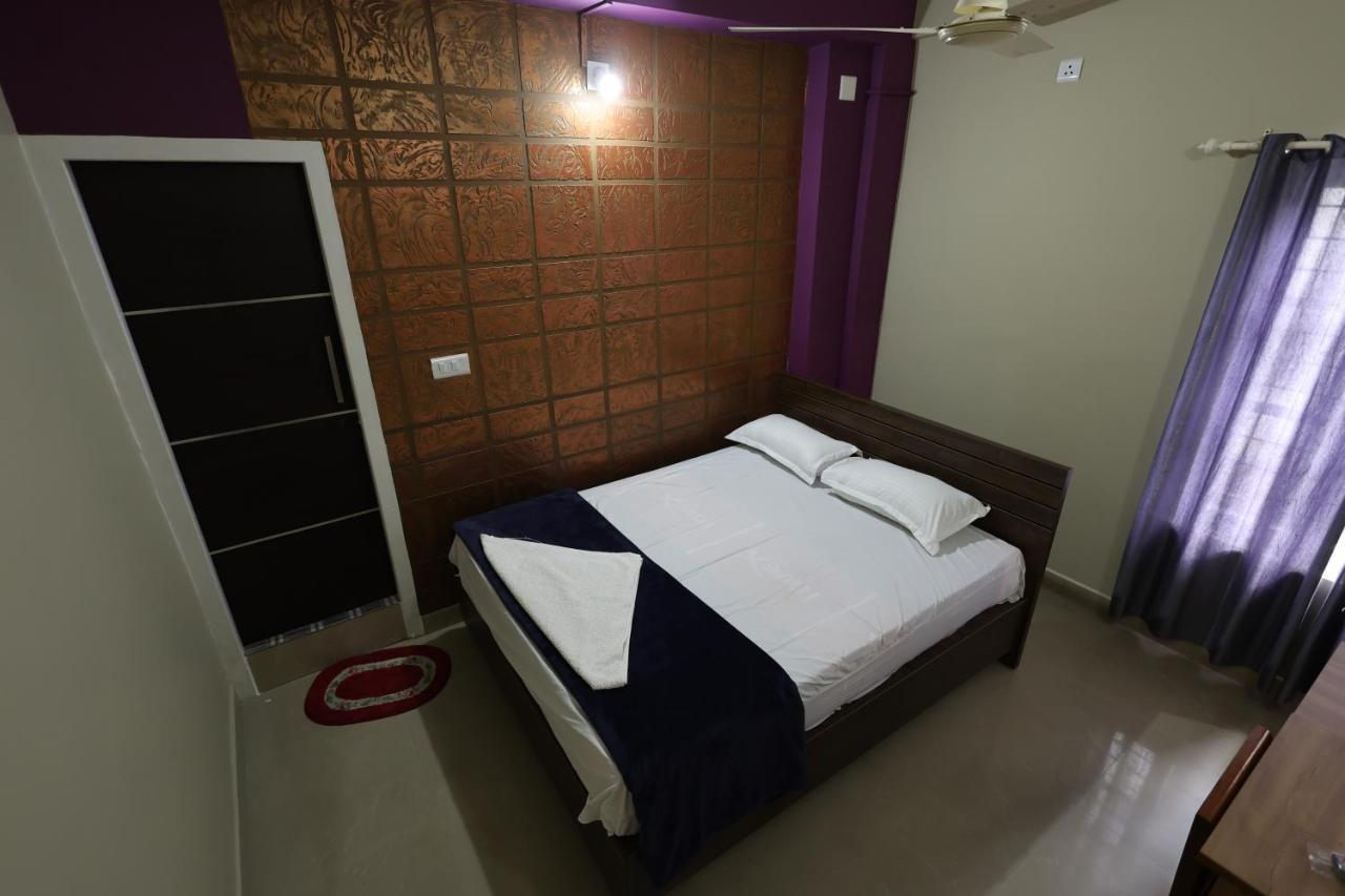 Wayanad Regal Residency Hotell Kalpatta Eksteriør bilde