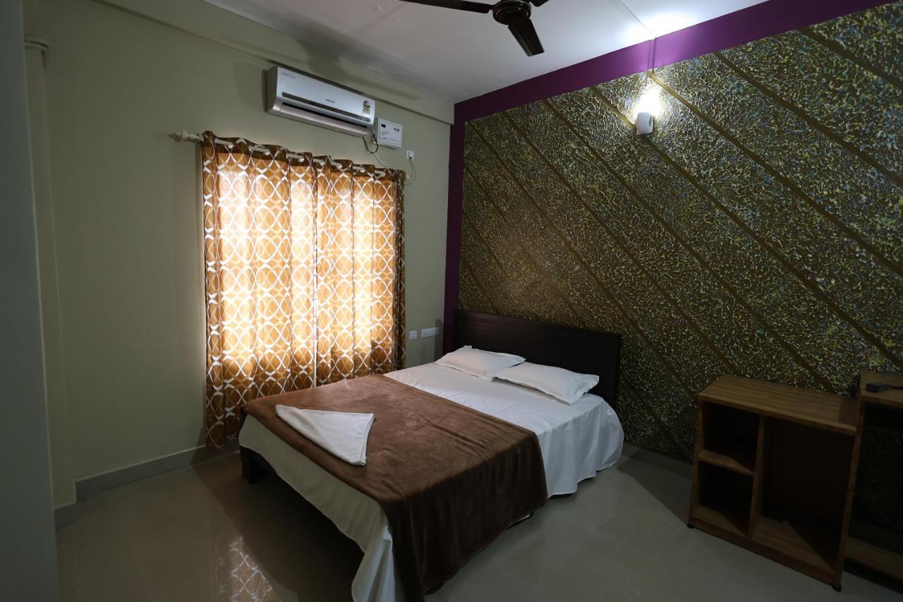 Wayanad Regal Residency Hotell Kalpatta Eksteriør bilde